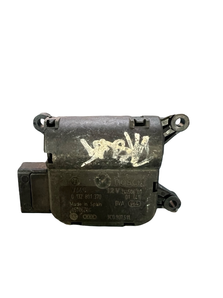 Actuator/motoras clapeta aer AC VOLKSWAGEN PASSAT CC 357 2008 - 2012 0132801370 – foto 2