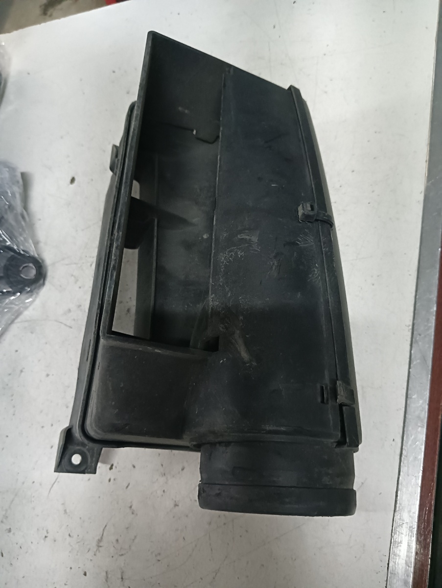 Aerisire trager  AUDI A3 II (8P1) [ 2003 - 2013 ] TDI (AZV, CBAA, CFFA) 100KW|136HP – foto 2