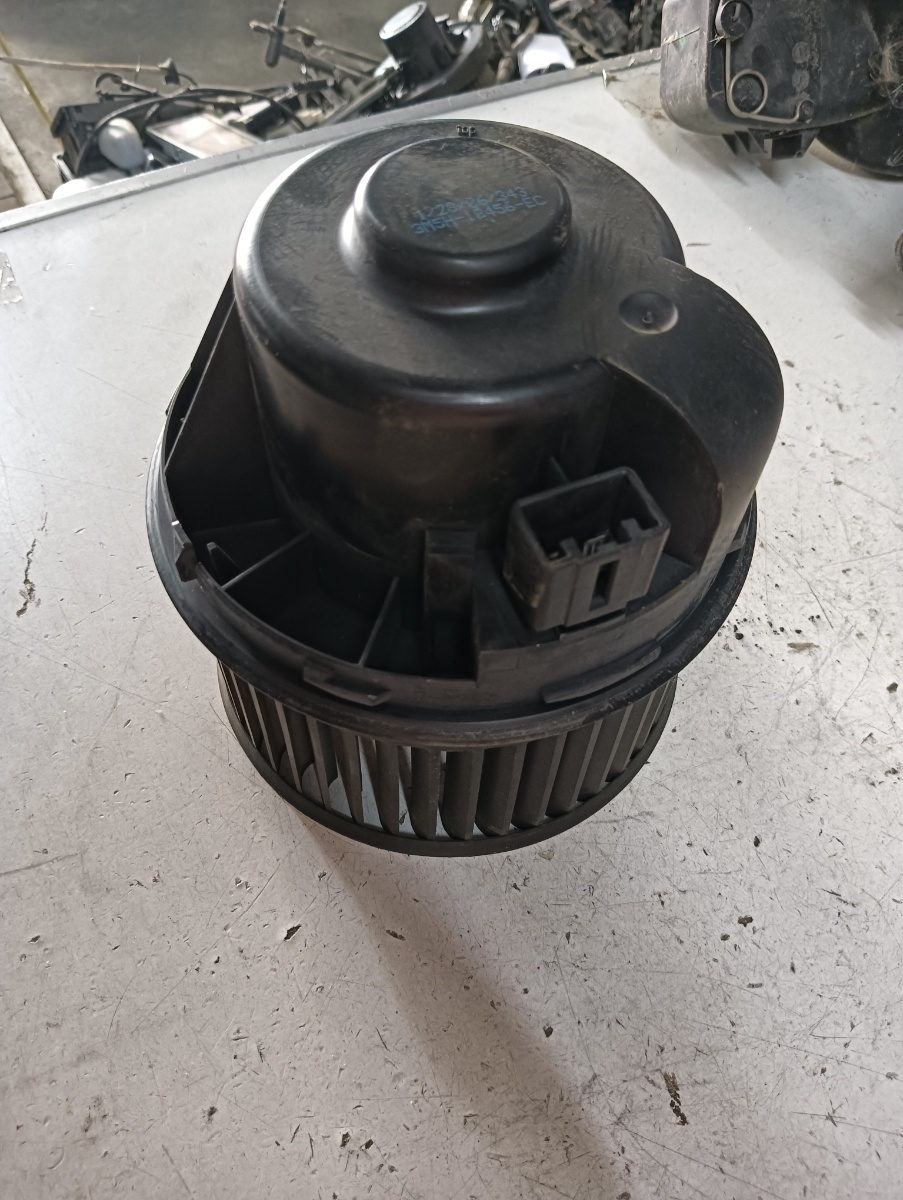 Aeroterma FORD FOCUS II (DA_, HCP, DP) [ 2004 - 2013 ] OEM 3m5h18456ec – foto 2