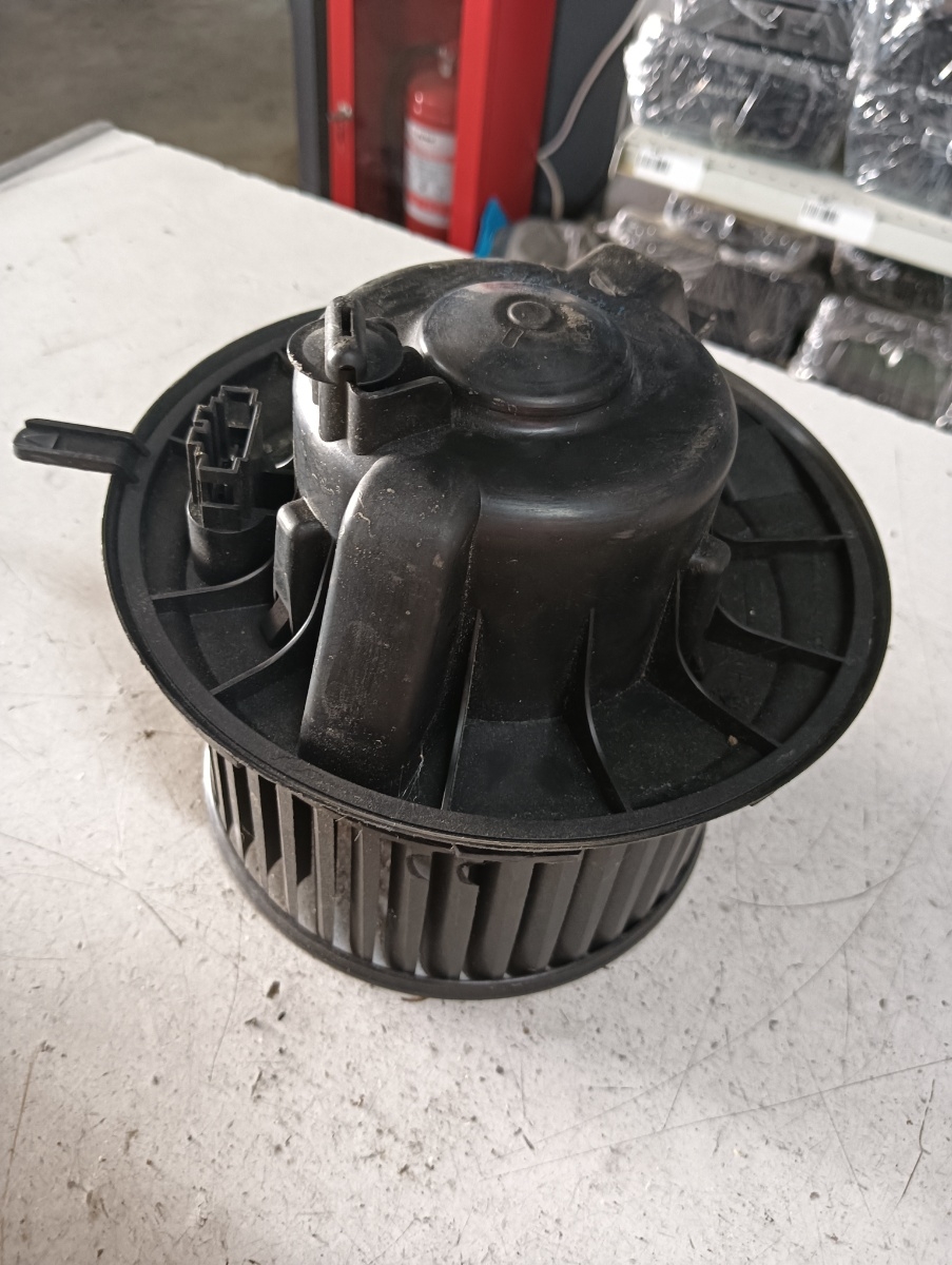 Aeroterma VOLKSWAGEN GOLF PLUS (5M1, 521) [ 2004 - 2013 ] OEM 1k1819015 – foto 2