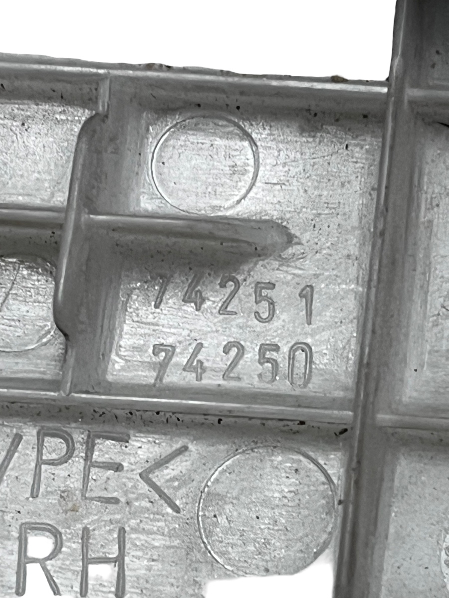 Alte ornamente portiera fata dreapta fata TOYOTA LAND CRUISER LJ12_, KZJ12_, TRJ12_, KDJ12_, GRJ12_ 2002 - 74251-74250 – foto 3