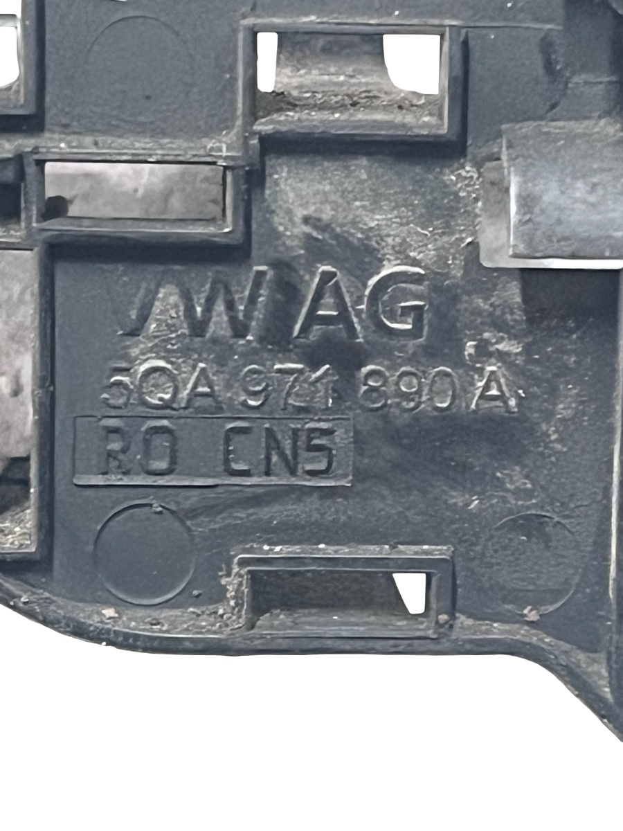 Alte piese ale panoului de bord VOLKSWAGEN TIGUAN AD1 2016 -> 5QA971890A – foto 3