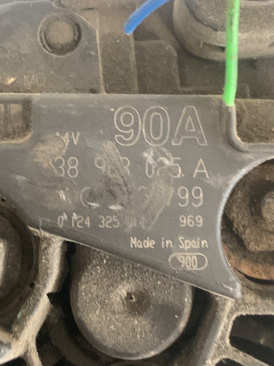Alternator 14V 90A 1.7SDI VOLKSWAGEN POLO 6N2 1999 - 2001 AKU OEM 038903025A – foto 3
