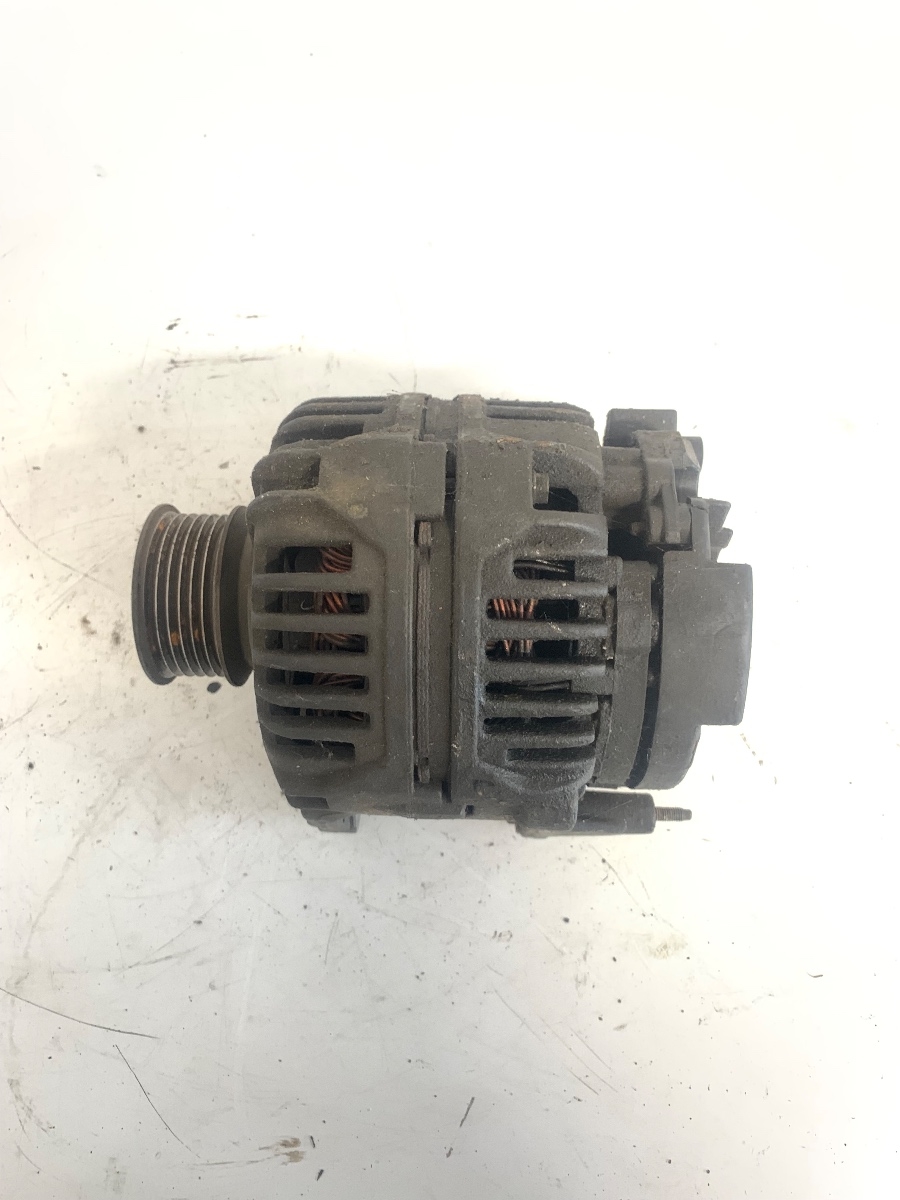 Alternator VOLKSWAGEN NEW BEETLE 9C1, 1C1 1998 - 2010, VOLKSWAGEN GOLF IV 1J1 1997 - 2007, SEAT LEON 1M1 1999 - 2006, AUDI A3 8L1 1996 - 2006 1.6B OEM BOSCH 0 124 325 003 028903028D – foto 3
