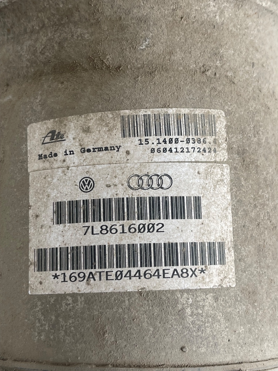 Amortizor/perna de aer dreapta spate AUDI Q7 4LB 2006 - 2016 3.0 TDI quattro BUG 7L8616002 – foto 2
