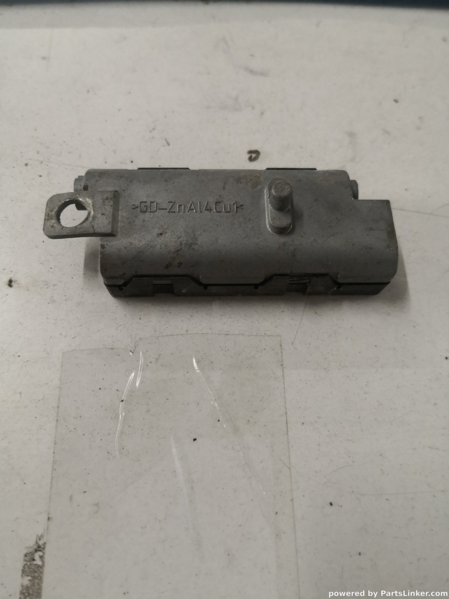 Amplificator antena AUDI A3 II (8P1) [ 2003 - 2013 ] OEM 8p3035225b – foto 2