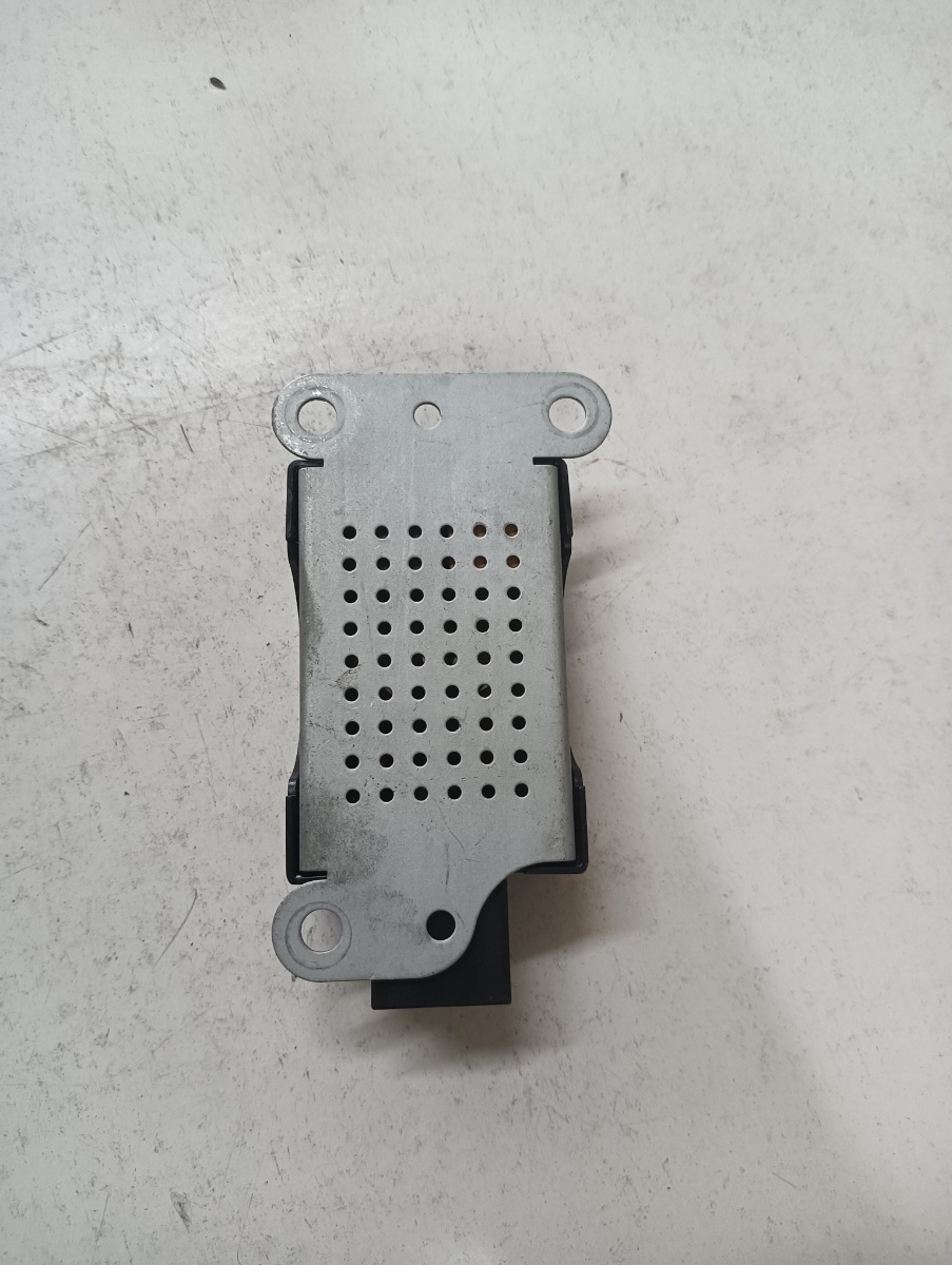 Amplificator antena  VOLKSWAGEN TIGUAN 5N_ 2007 - > 5n0035570a – foto 2