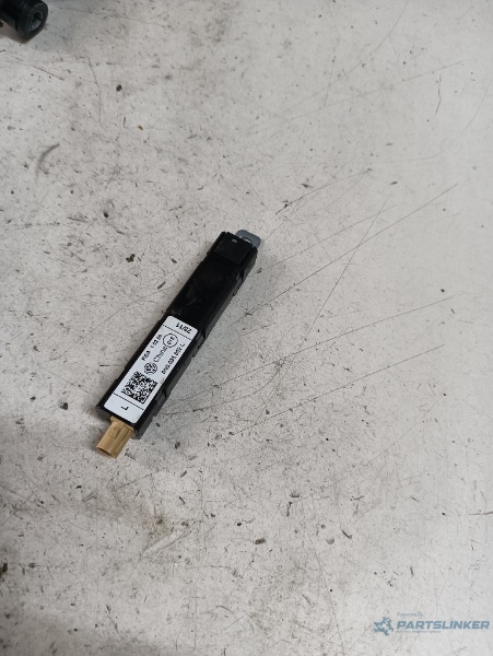 Amplificator antena VOLKSWAGEN TIGUAN (5N_) [ 2007 - > ] TDI 4motion (CBBB, CFGB) 125KW|170HP OEM 5n0035552l – foto 2