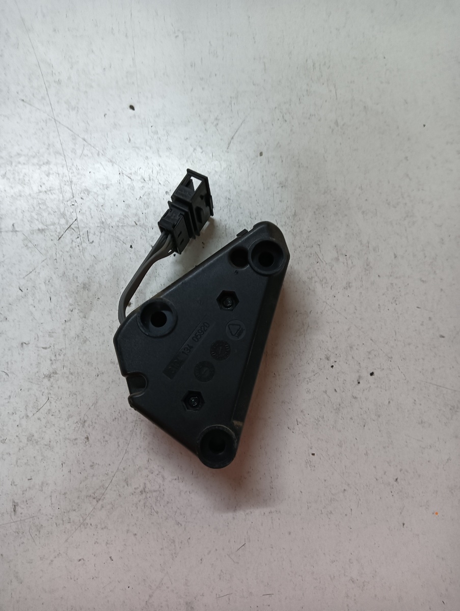 Amplificator de sunet stanga fata VOLKSWAGEN GOLF V 1K1 2003 - 2009 TDI 16V BKD VAG 1k0035463d – foto 2