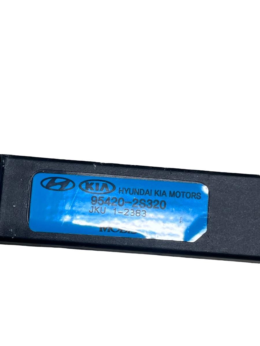 Amplificator semnal antena HYUNDAI ix35 LM, EL, ELH 2009 -> 95420-2S320 – foto 2
