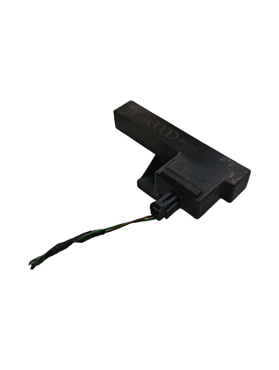 Antena GPS stanga fata AUDI A6/S6 IV Saloon 4G2, C7, 4GC 2010 - 2018 VAG 8k0907247 – foto 2