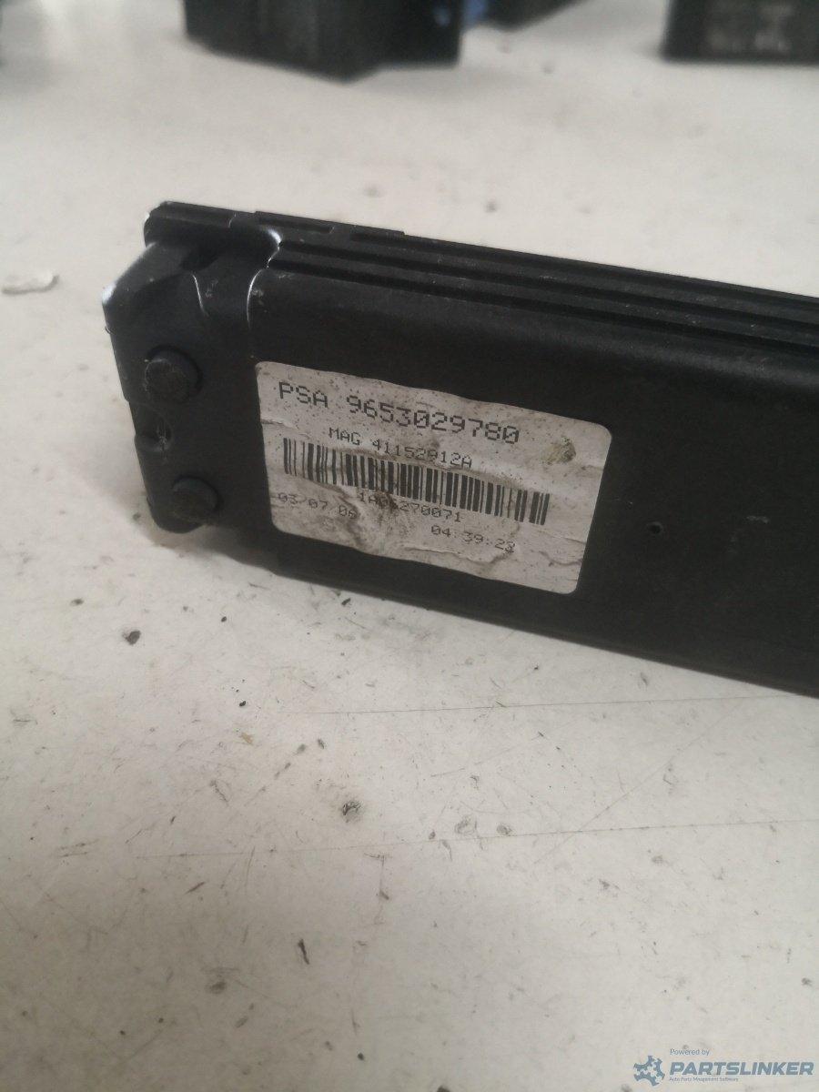 Antena navigatie PEUGEOT 407 (6D_) [ 2004 - > ] OEM 9653029780 – foto 2