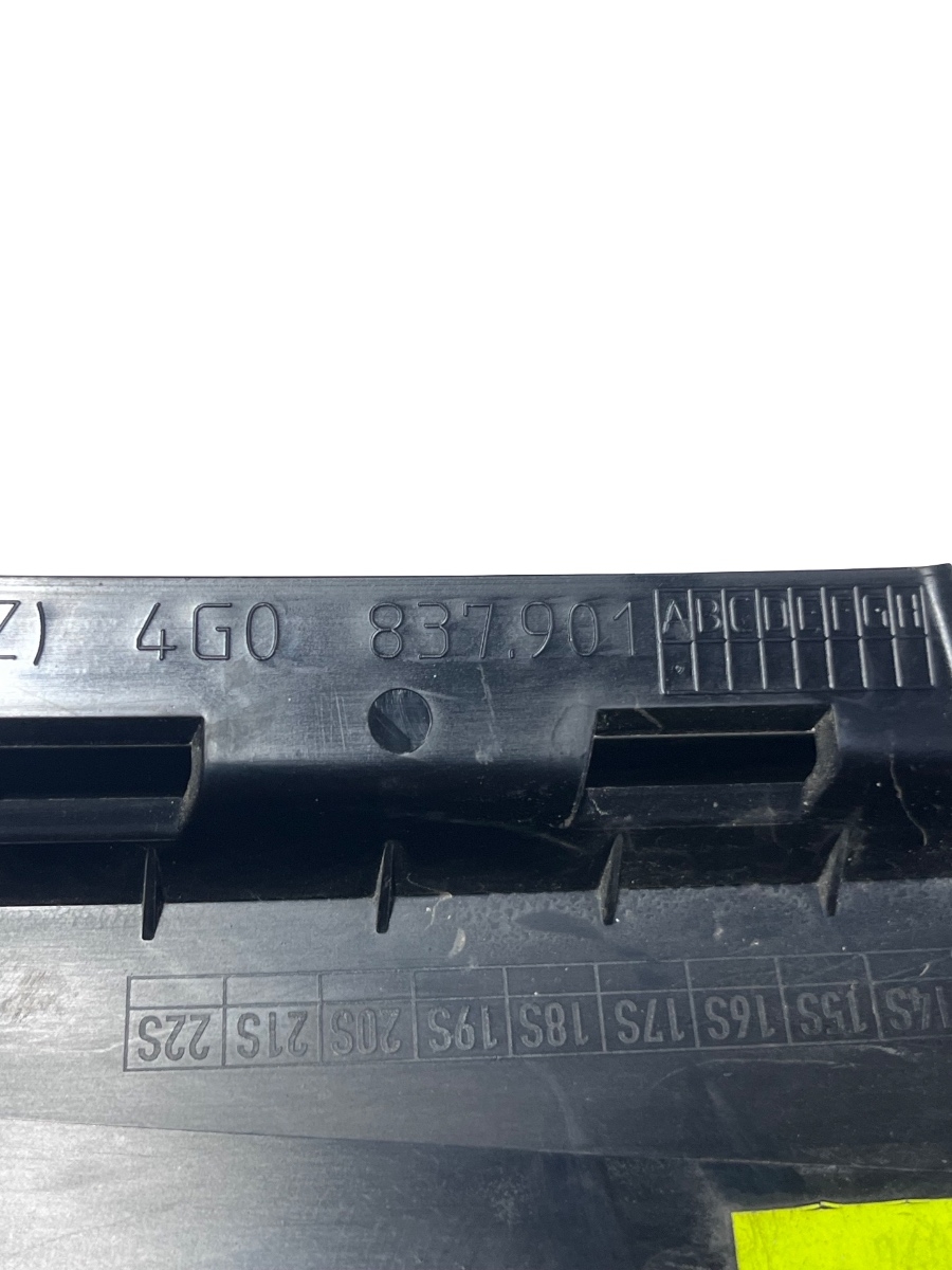 Bandou portiera stanga fata AUDI A6/S6 IV Saloon 4G2, C7, 4GC 2010 - 2018 4G0837901 – foto 3