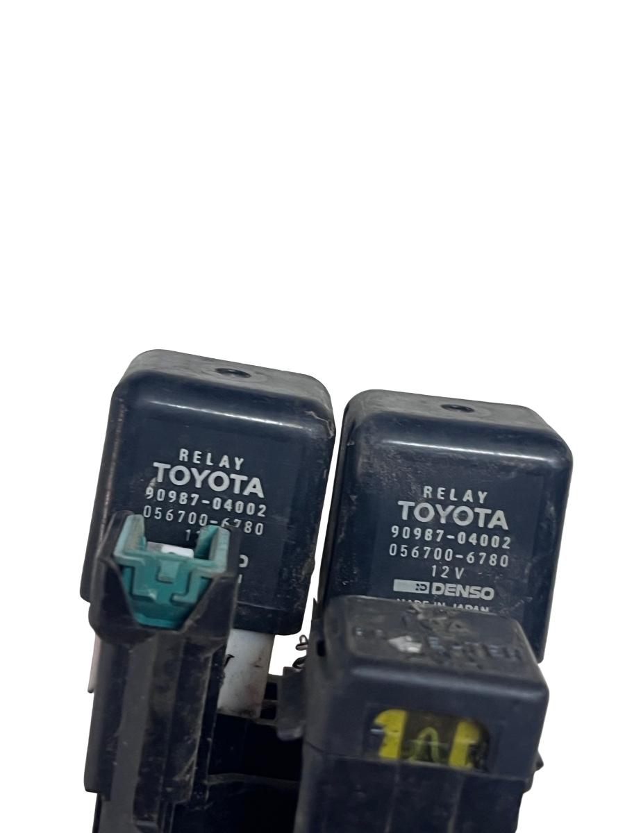 Bloc relee TOYOTA 4 RUNNER _N1_ 1987 - 1996 90987-04002 – foto 2