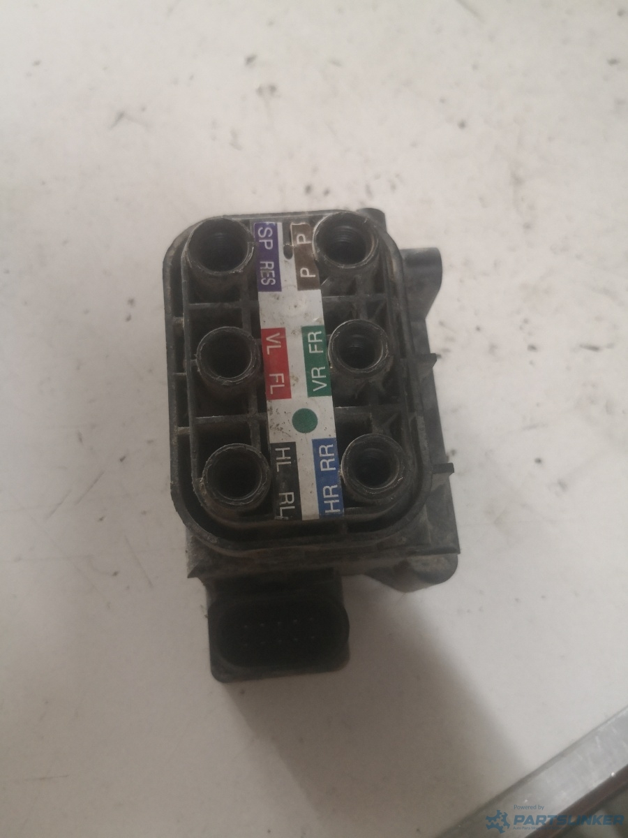 Bloc valve suspensie AUDI A8 III (4H2, 4H8, 4HC, 4HL) [ 2009 - 2018 ] TDI quattro (CDTA, CDTC, CMHA) 184KW|250HP OEM 4h0616013 – foto 2