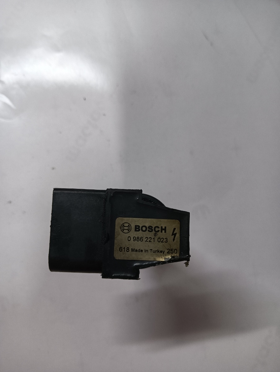 Bobina inductie  VOLKSWAGEN GOLF V 1K1 2003 - 2009 0986221023 – foto 2