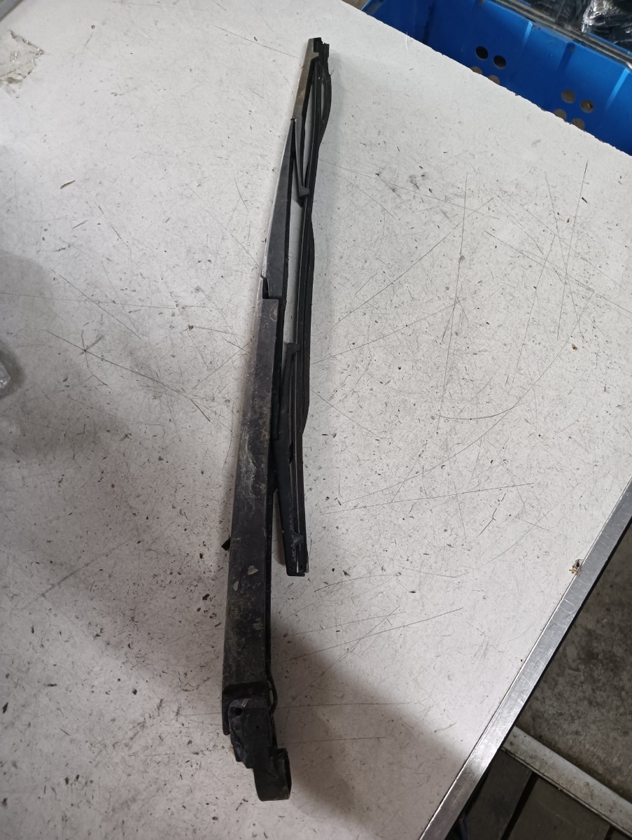 Brat stergatoare haion TOYOTA AVENSIS (_T25_) [ 2003 - 2008 ] – foto 2