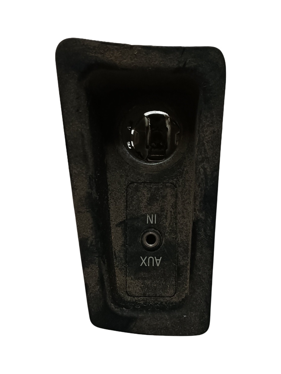 Bricheta/mufa jack  BMW 1 E81 2006 - 2012