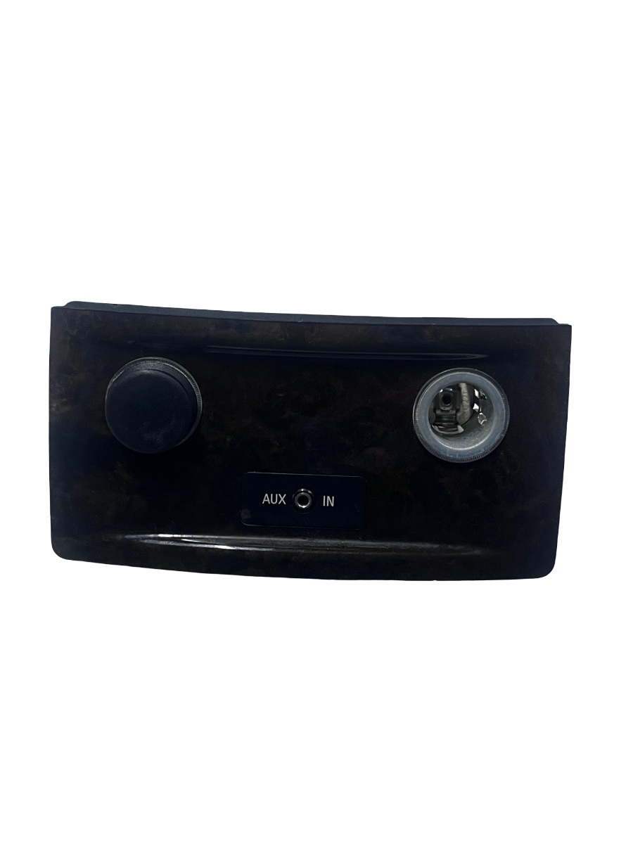 Bricheta spate + aux BMW 5 E60 2001 - 2010 6951150