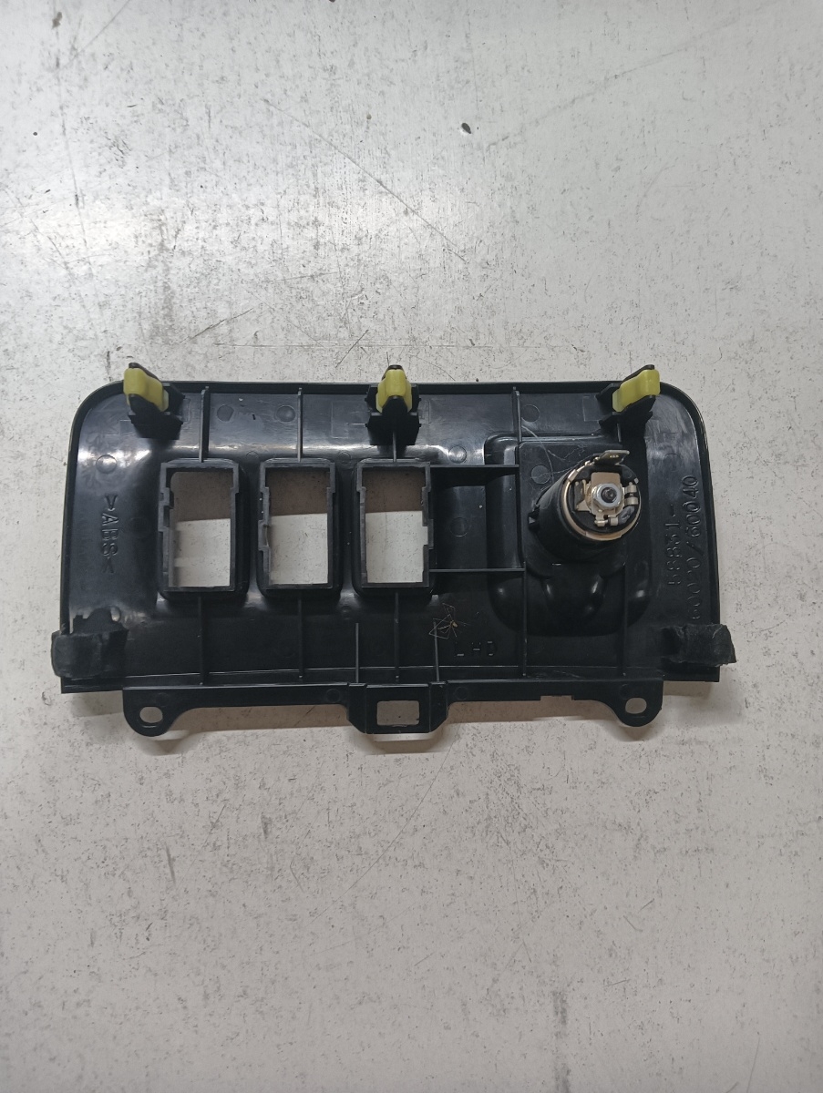 Bricheta TOYOTA LAND CRUISER 150 TRJ15_, KDJ15_, GRJ15_, GDJ15_ 2009 - >, TOYOTA LAND CRUISER LJ12_, KZJ12_, TRJ12_, KDJ12_, GRJ12_ 2002 - 5883160020 – foto 2