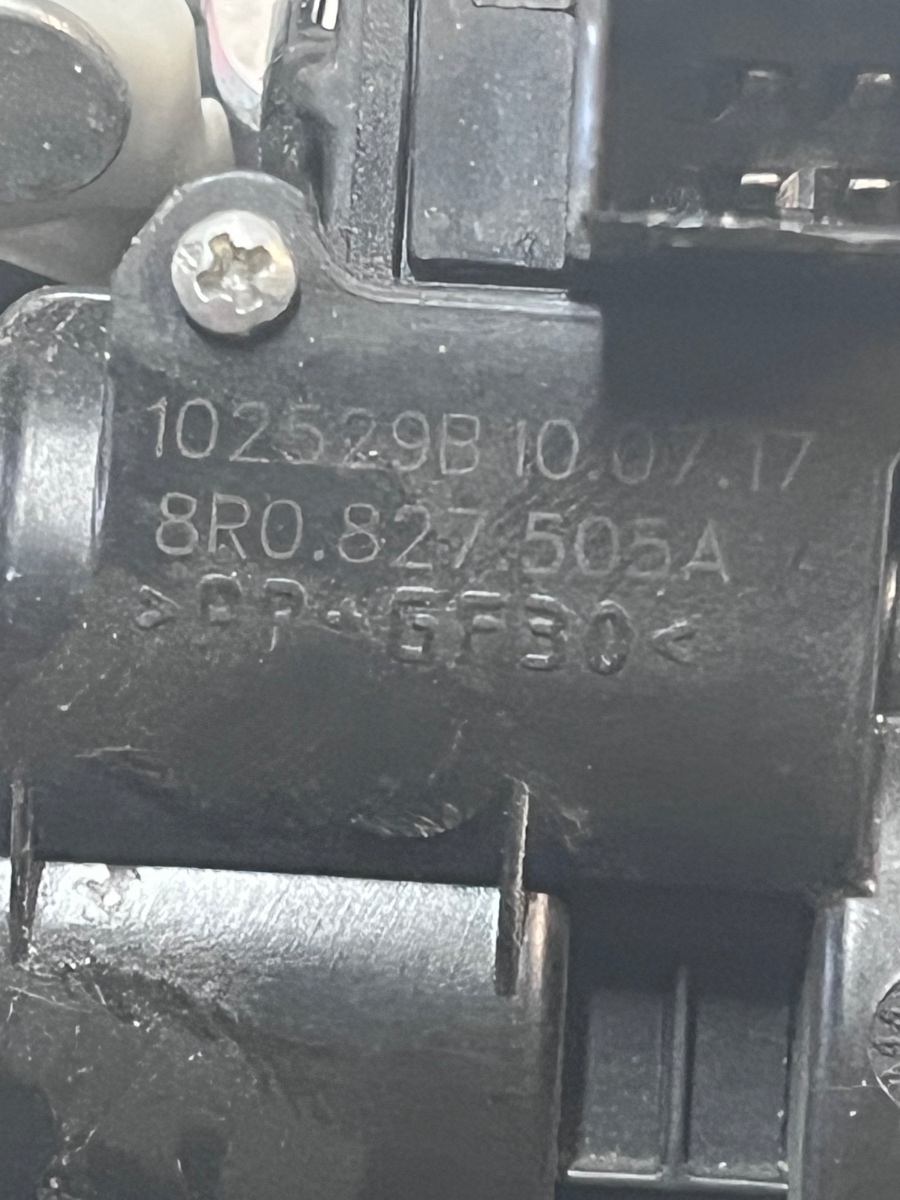 Broasca hayon/portbagaj SKODA FABIA III Break NJ5 2014 -> 8R0827505A – foto 4