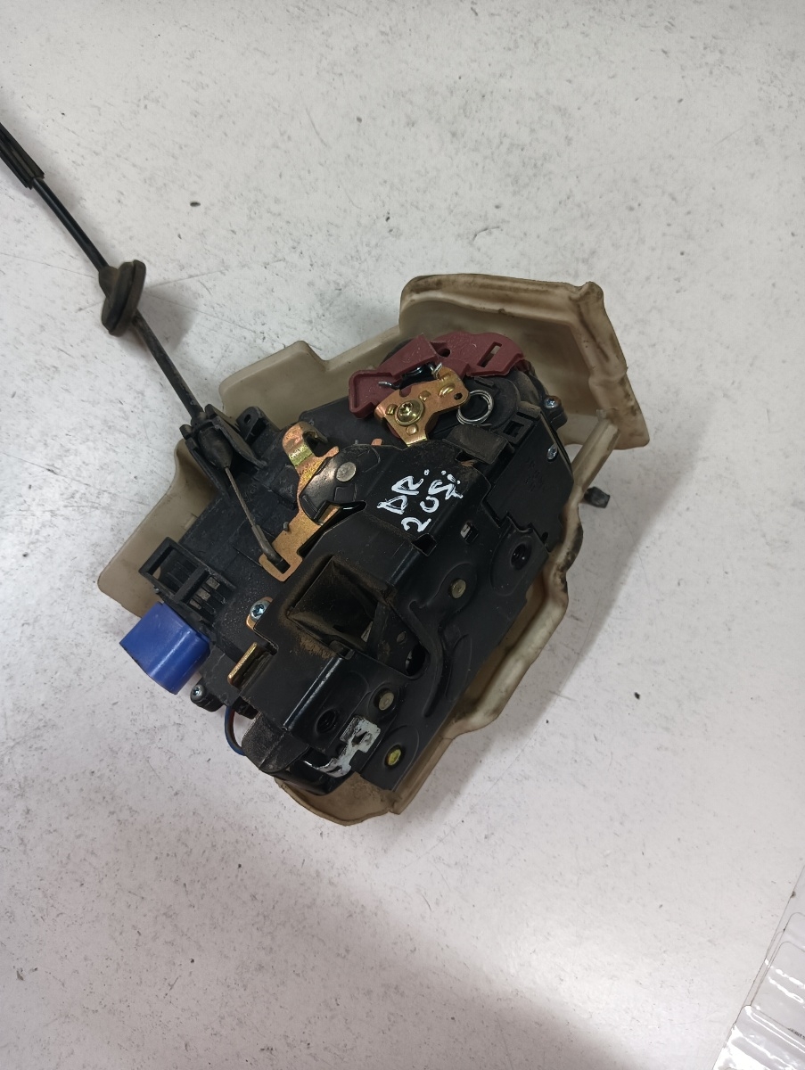 Broasca usa 2 usi dreapta fata VOLKSWAGEN GOLF V 1K1 2003 - 2009 – foto 2