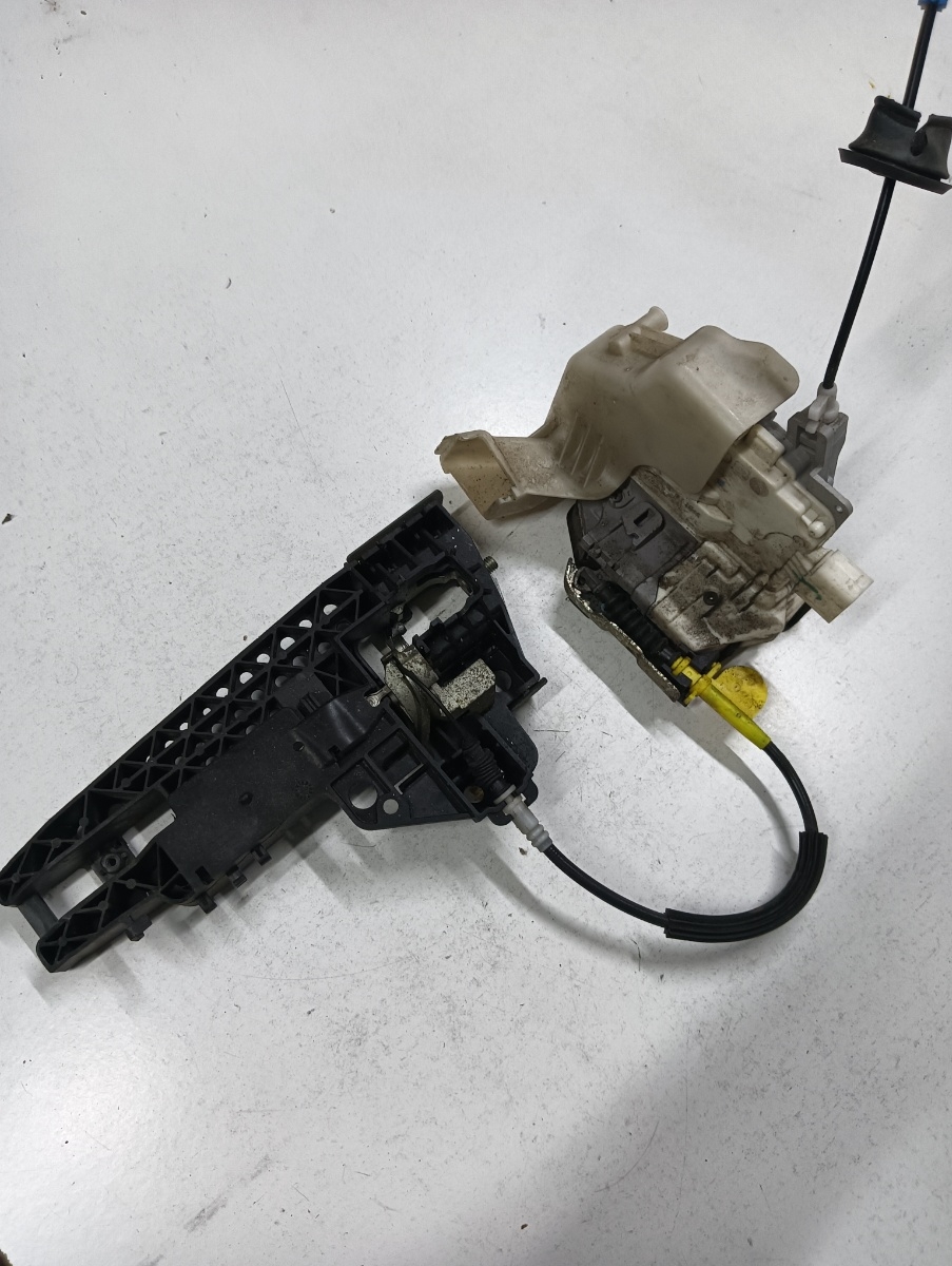 Broasca usa dreapta fata AUDI A4 IV 8K2, B8 2007 - 2015 – foto 2