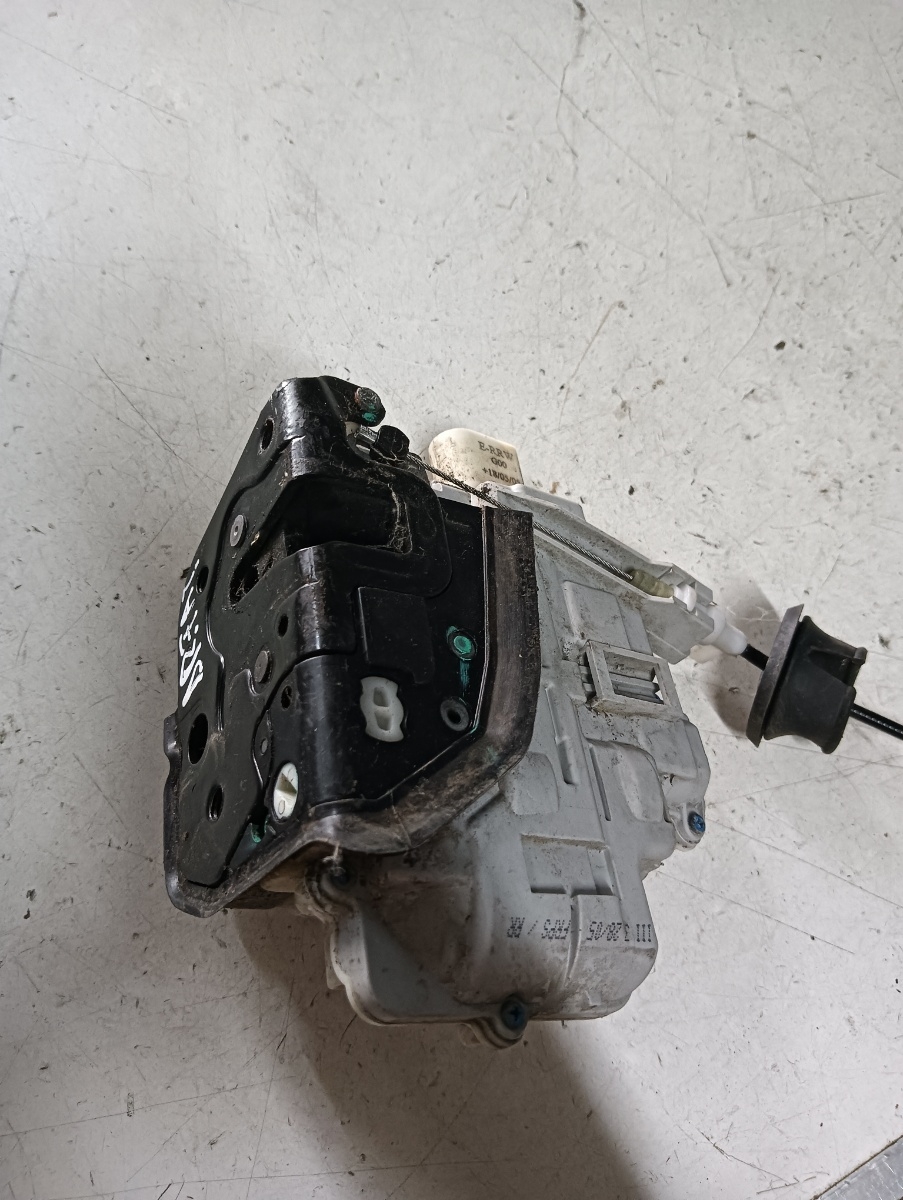 Broasca usa dreapta fata AUDI A6/S6 III Saloon (4F2, C6) [ 2004 - 2011 ] OEM 4f1837016 – foto 2