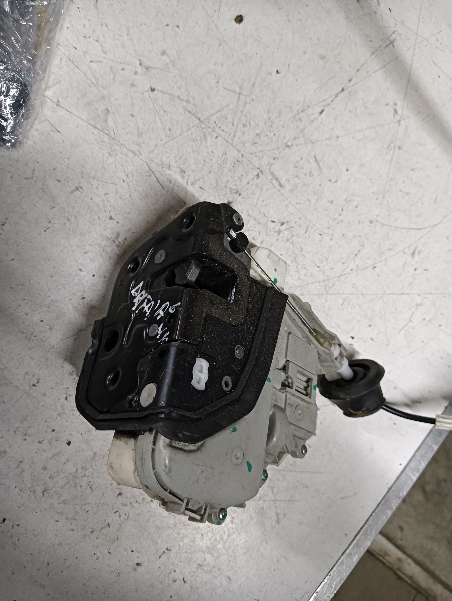 Broasca usa dreapta fata AUDI A6/S6 III Saloon (4F2, C6) [ 2004 - 2011 ] OEM 4f2837016e – foto 2
