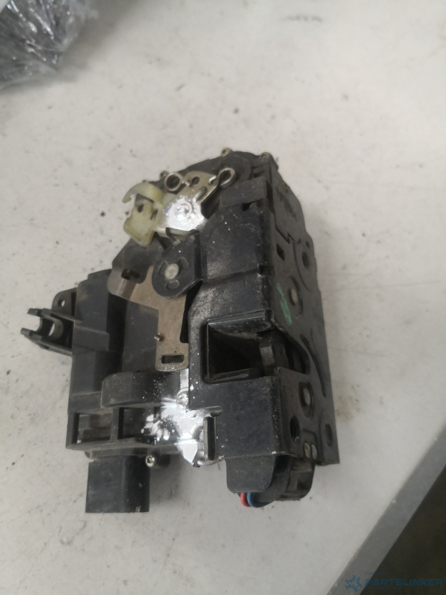 Broasca usa dreapta fata SKODA OCTAVIA (1U2) [ 1996 - 2010 ] – foto 2