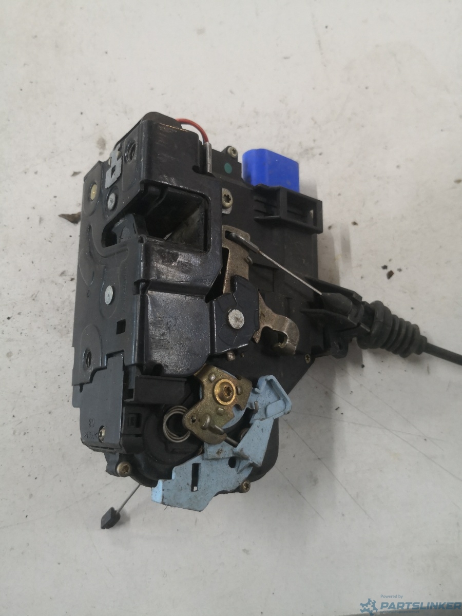 Broasca usa dreapta fata VOLKSWAGEN GOLF V (1K1) [ 2003 - 2009 ] OEM 3d2837016 – foto 2