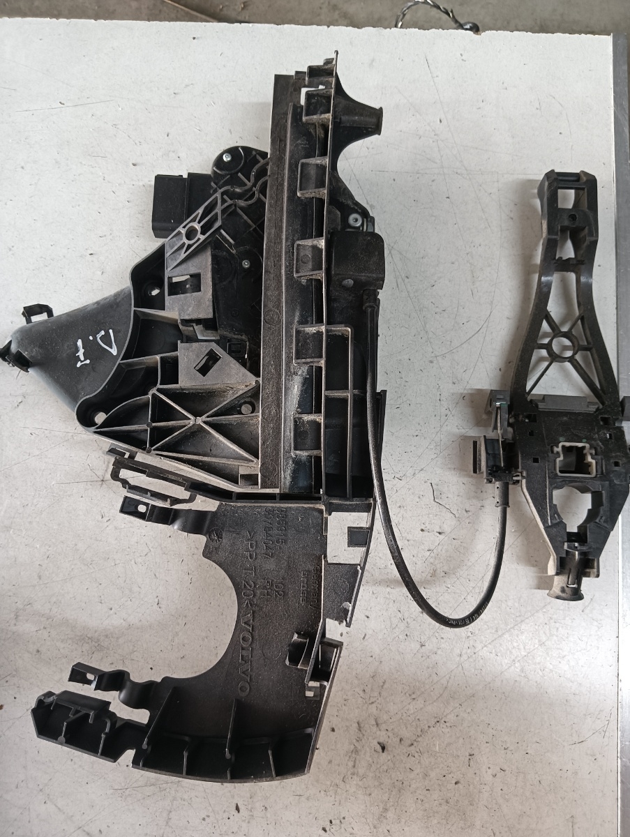 Broasca usa dreapta fata VOLVO V50 (MW, 545) [ 2003 - 2012 ] OEM 80784047
