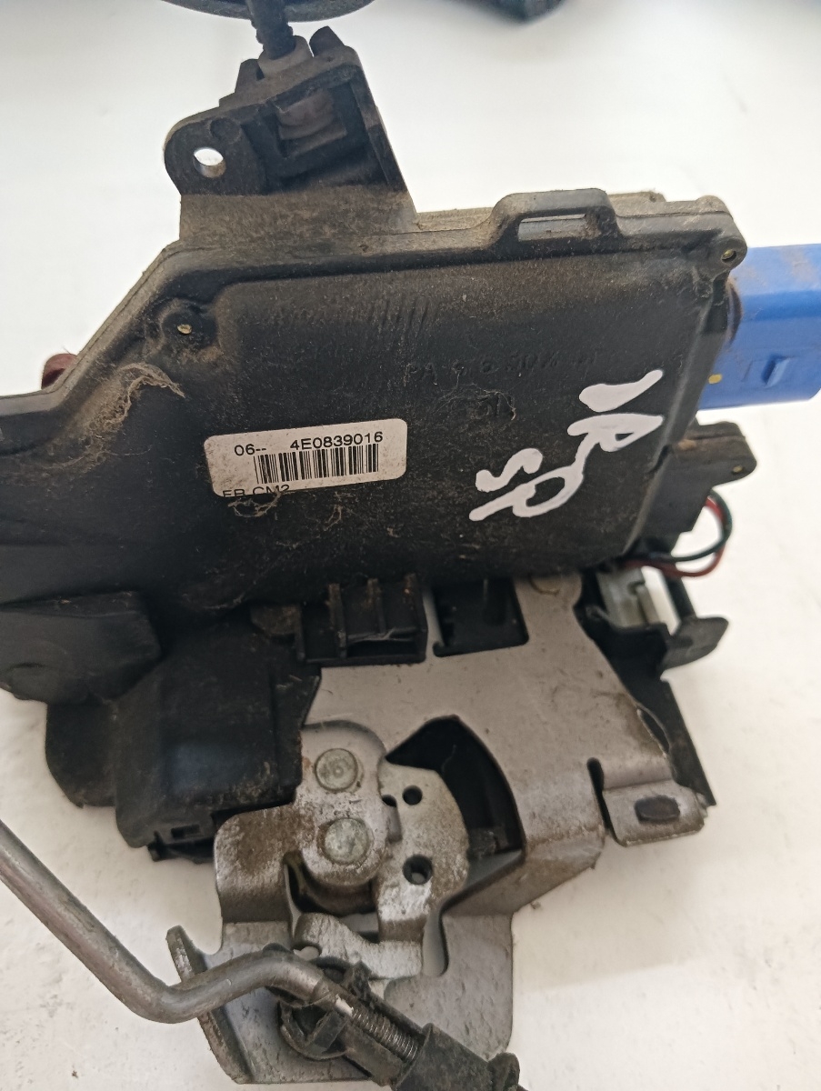 Broasca usa dreapta spate AUDI A8 II 4E2, 4E8 2002 - 2010 4e0839016 – foto 2