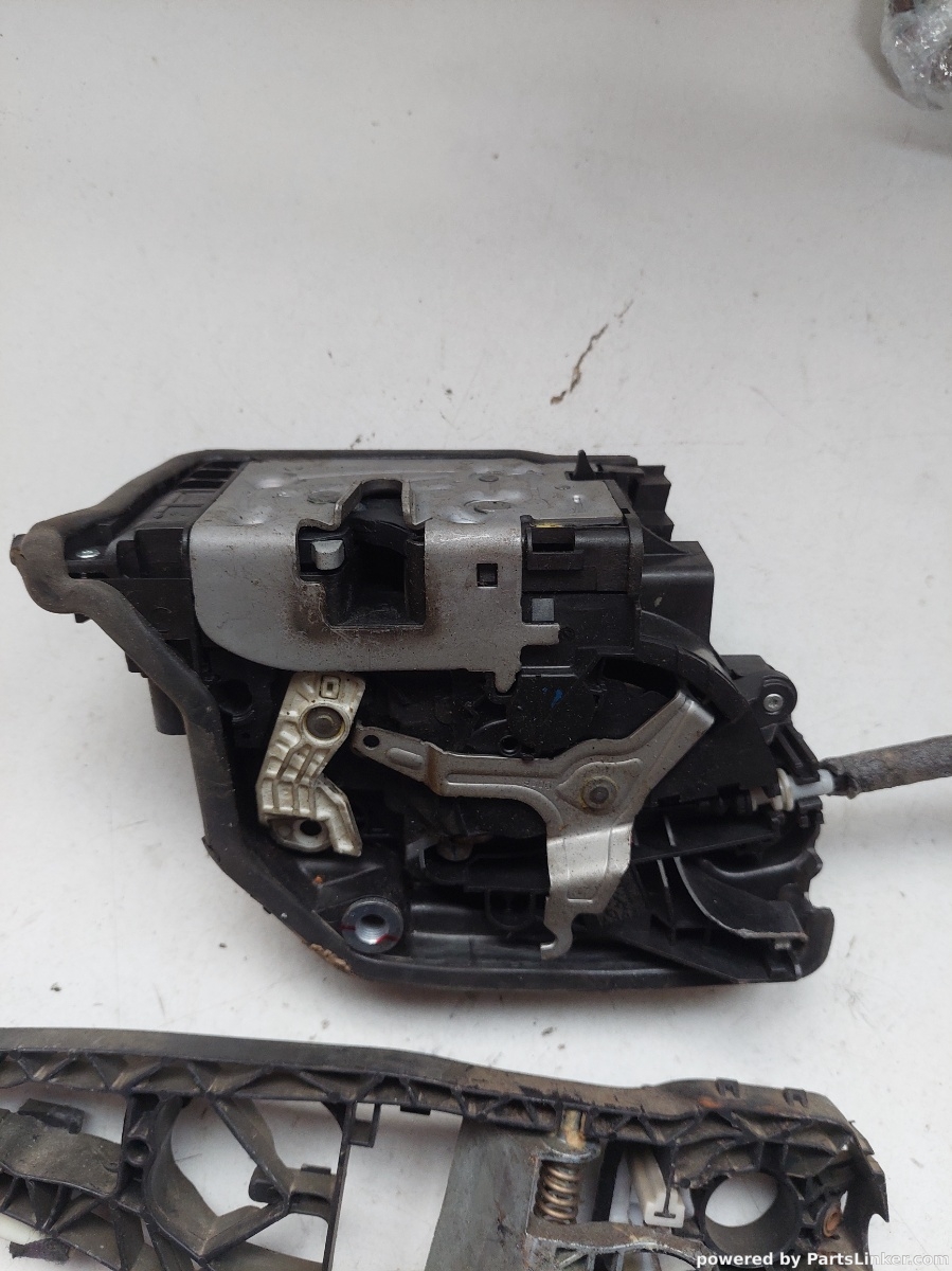Broasca usa dreapta spate BMW X5 III (F15, F85) [ 2012 - 2018 ] OEM 728194008 – foto 2