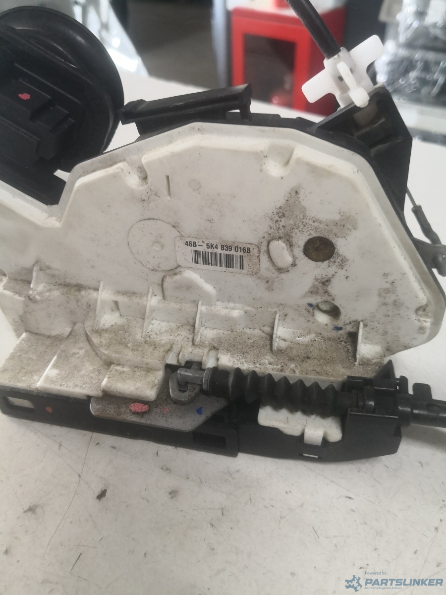 Broasca usa dreapta spate VOLKSWAGEN GOLF VI (5K1) [ 2008 - 2013 ] OEM 5k4839016b – foto 2