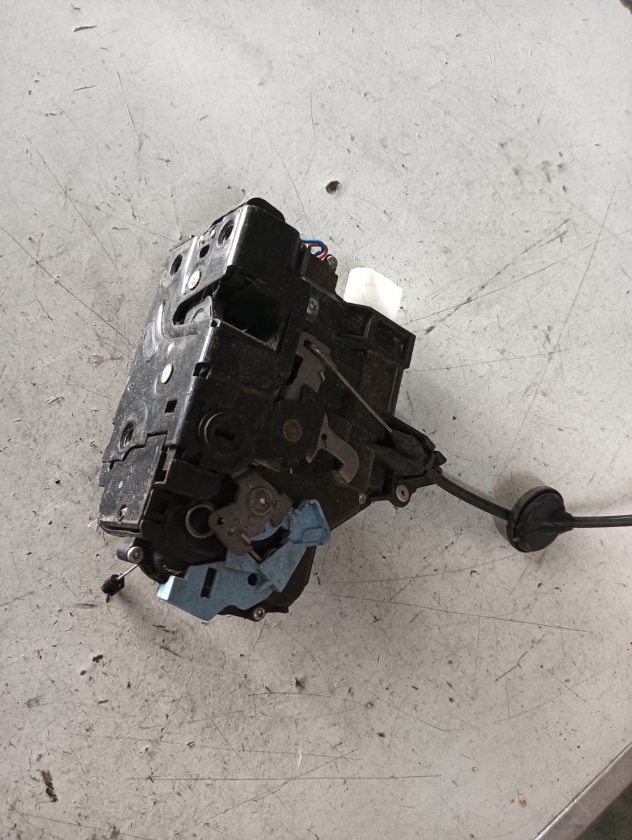 Broasca usa dreapta spate VOLKSWAGEN TOURAN (5T1) [ 2015 - > ] OEM 7l0839016j – foto 2