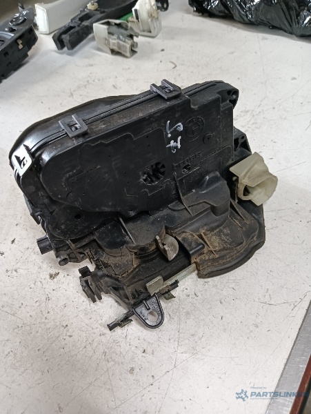 Broasca usa stanga fata BMW X1 I (E84) [ 2009 - 2015 ] – foto 2