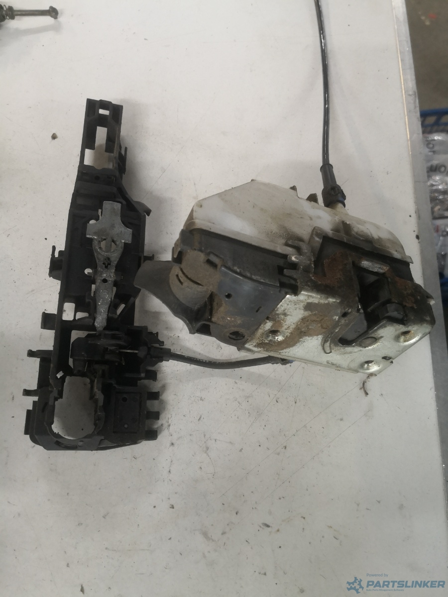 Broasca usa stanga fata RENAULT MEGANE II (BM0/1_, CM0/1_) [ 2001 - 2012 ]