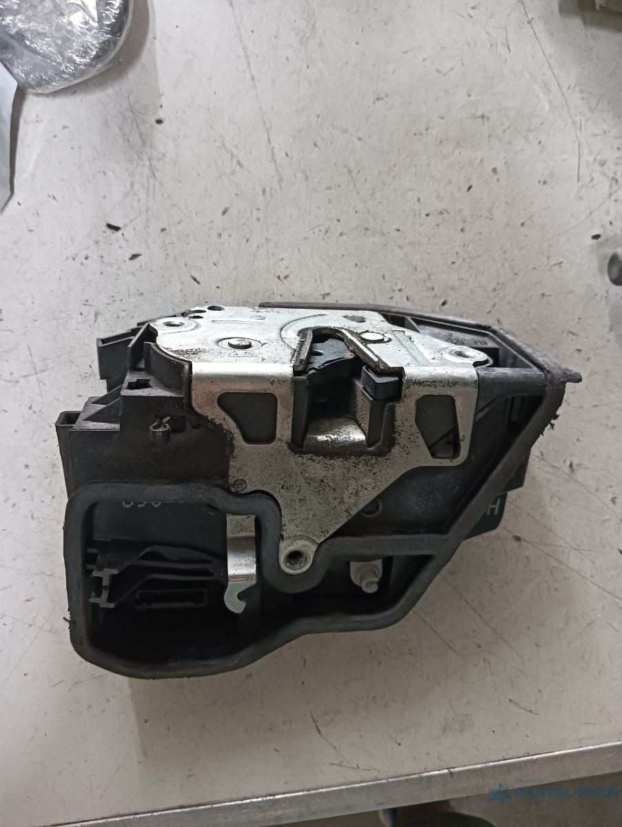 Broasca usa stanga spate BMW X3 (E83N) [ 2003 - 2011 ] OEM 7167069 – foto 2