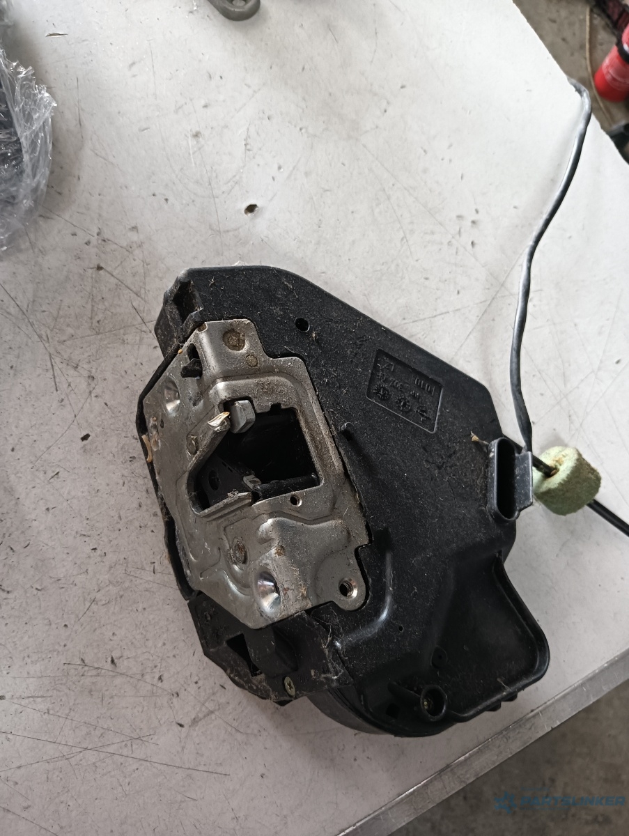 Broasca usa stanga spate MERCEDES-BENZ CLS (C219) [ 2004 - 2011 ] – foto 2