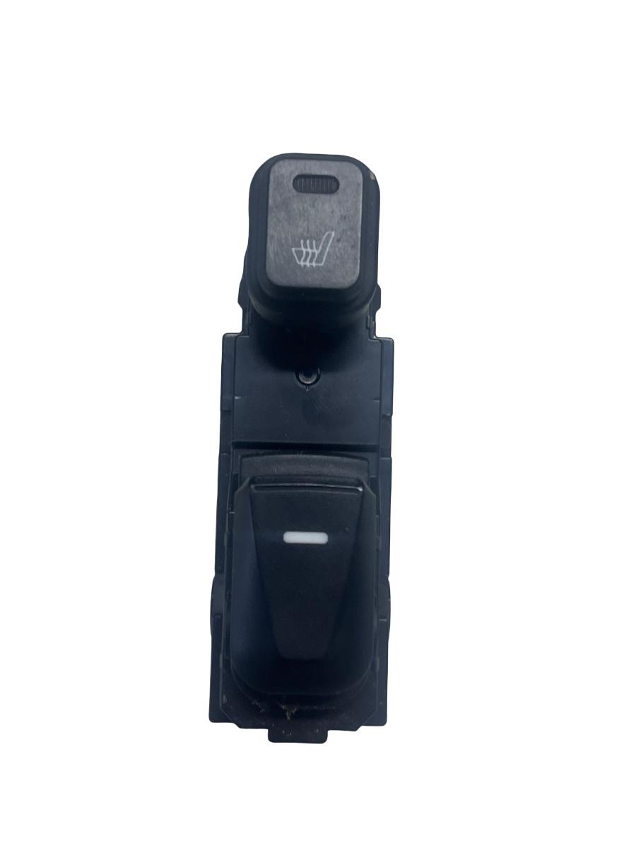 Butoan geam electric dreapta spate HYUNDAI ix35 LM, EL, ELH 2009 -> 383521-1310