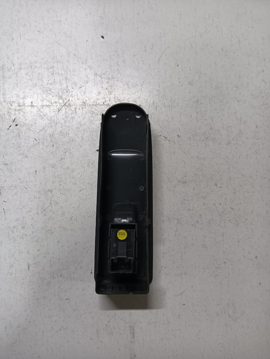 Butoane geamuri electrice dreapta fata VOLKSWAGEN GOLF VI 5K1 2008 - 2013 – foto 2