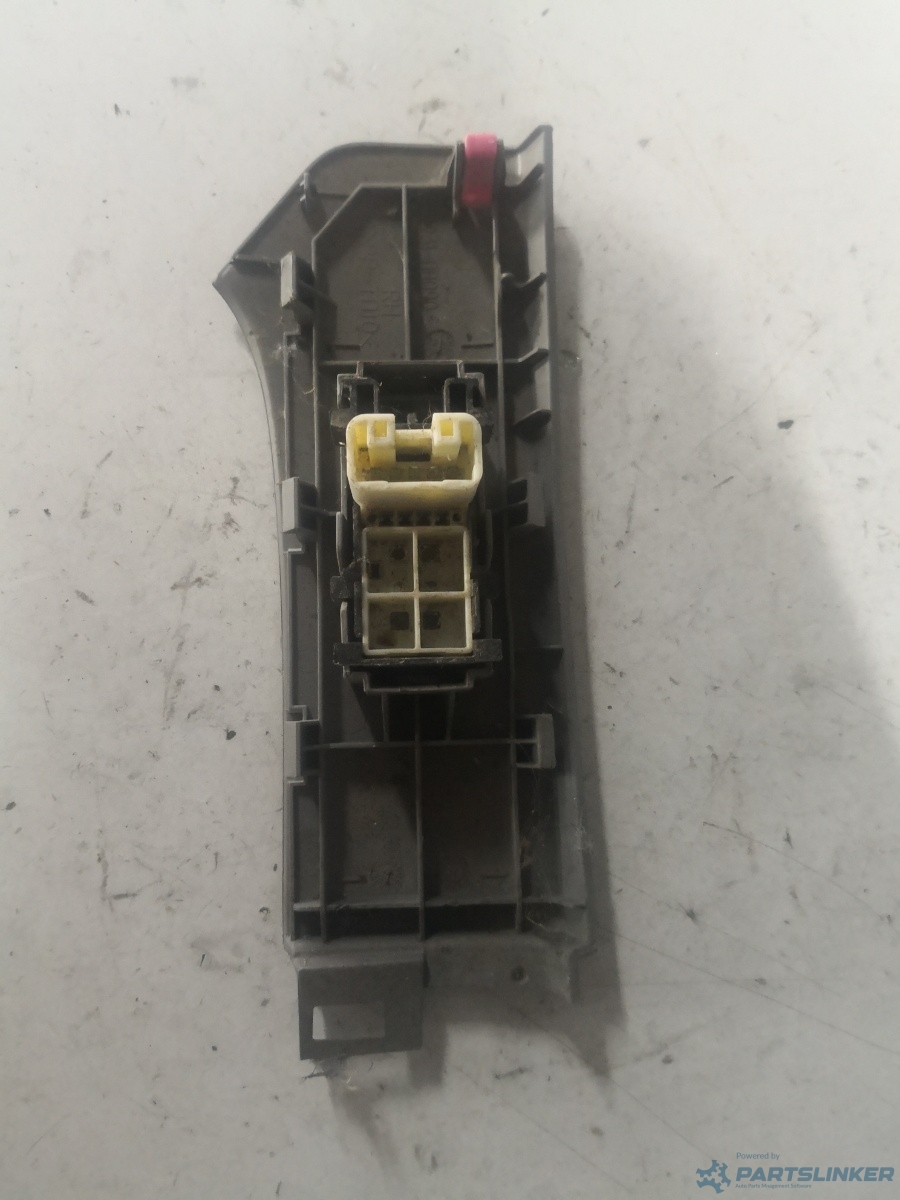 Butoane geamuri electrice dreapta spate TOYOTA YARIS (_P9_) [ 2005 - > ] OEM 742310d090 – foto 2
