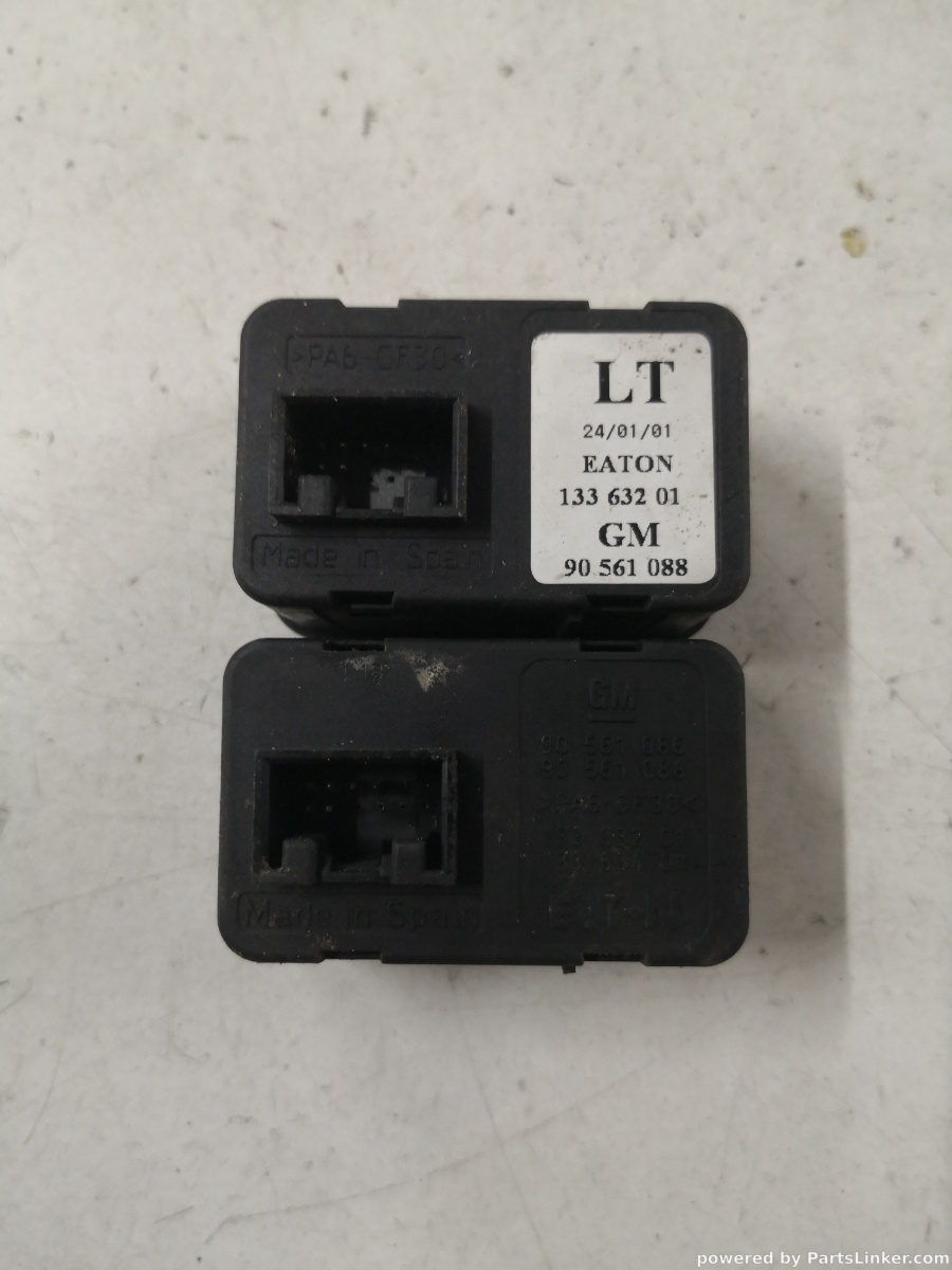 Butoane geamuri electrice OPEL CORSA C (F08, F68, X01) [ 2000 - 2009 ] OEM 90561088 – foto 2