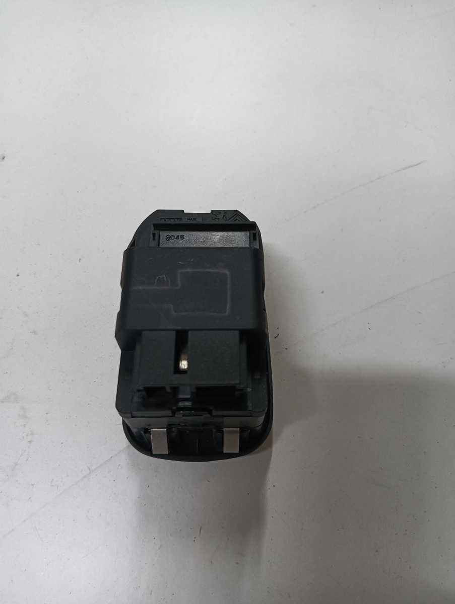 Butoane geamuri electrice stanga fata PEUGEOT 206 Hatchback 2A/C 1998 - > – foto 2