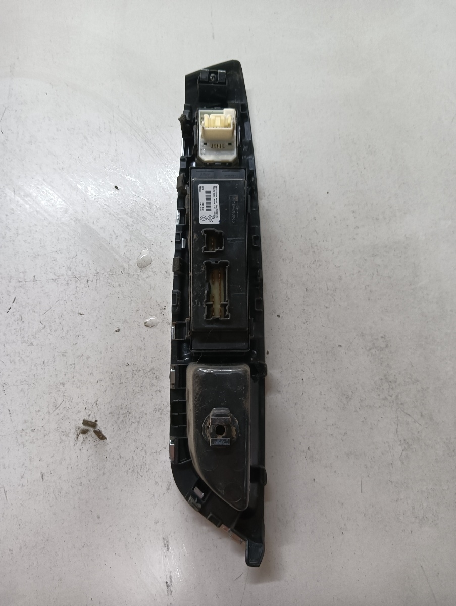 Butoane geamuri electrice stanga fata RENAULT KOLEOS II 2016 - > 254114160r – foto 2