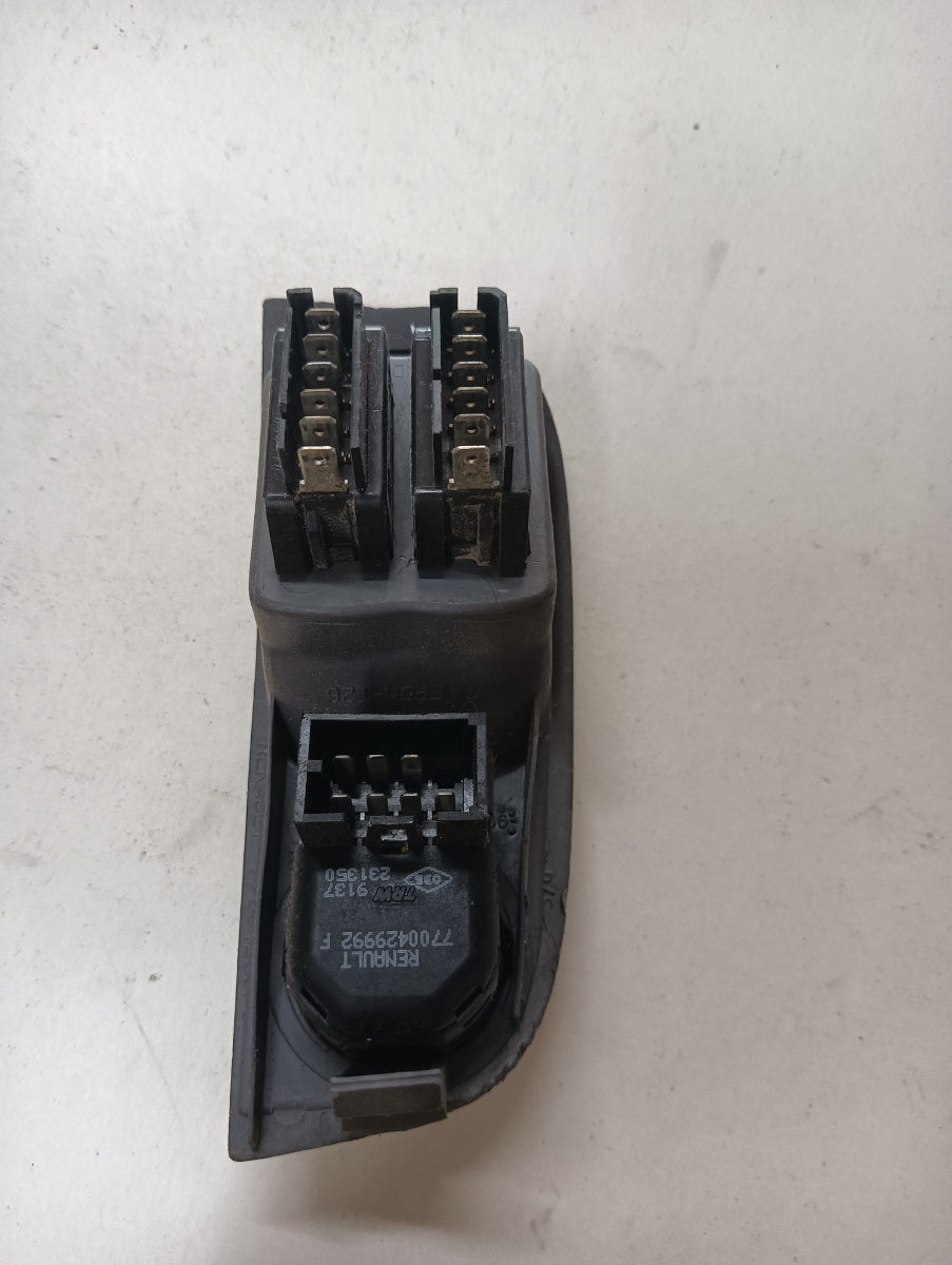 Butoane geamuri electrice stanga fata RENAULT MEGANE I BA0/1_ 1995 - 2004 7700429992f – foto 2