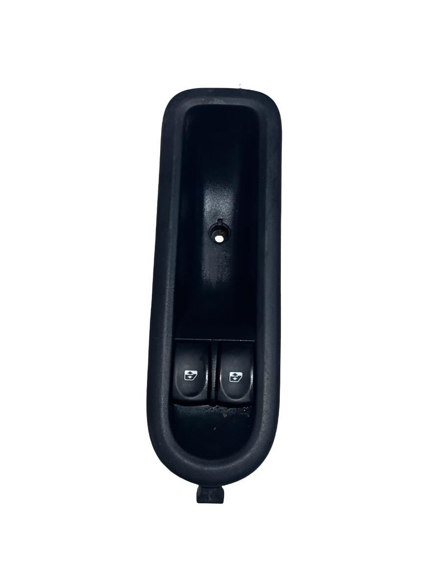 Butoane geamuri electrice stanga fata RENAULT TWINGO II CN0_ 2007 -> 8200356513