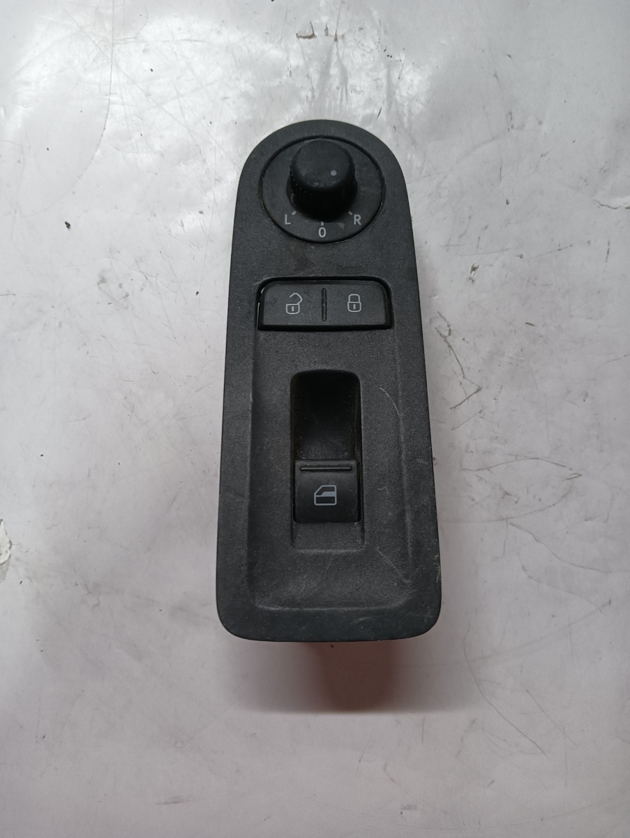 Butoane geamuri electrice stanga fata VOLKSWAGEN UP 121, 122, BL1, BL2 2011 - >