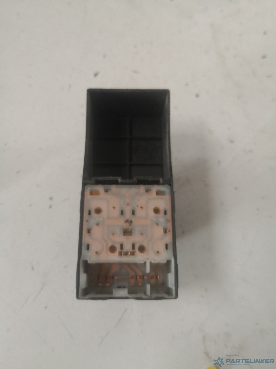 Buton avarie stanga fata NISSAN MICRA II (K11) [ 1992 - 2007 ] – foto 2